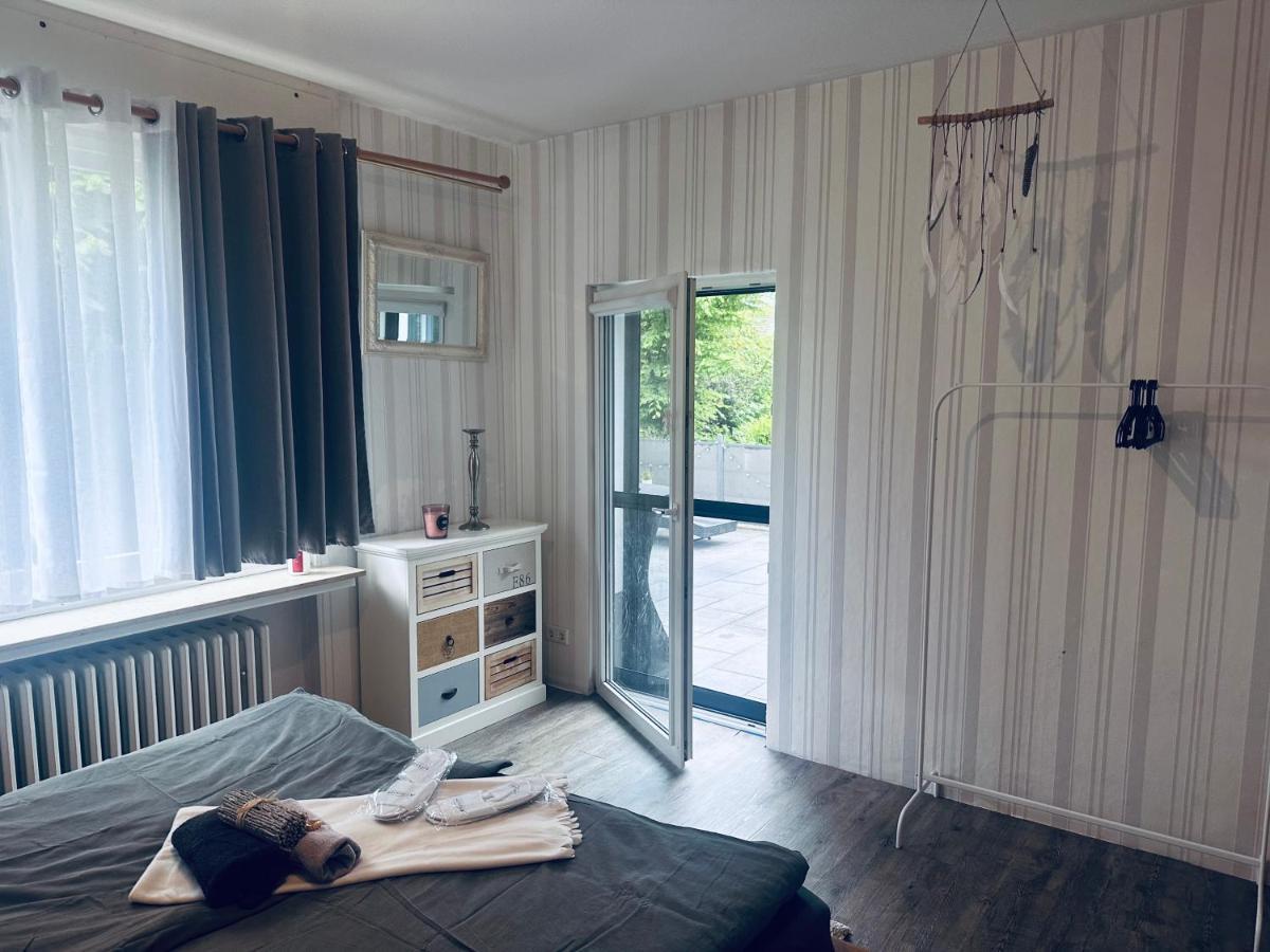 4 Zimmer 11 Personen Wohnung Garten Terrasse Grill 2 Badezimmer Wuppertal Eksteriør billede