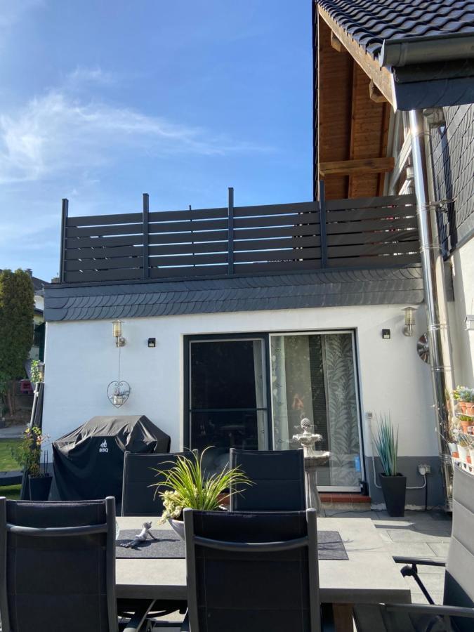 4 Zimmer 11 Personen Wohnung Garten Terrasse Grill 2 Badezimmer Wuppertal Eksteriør billede