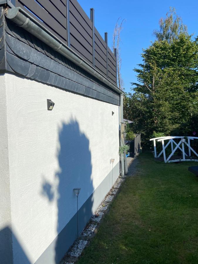 4 Zimmer 11 Personen Wohnung Garten Terrasse Grill 2 Badezimmer Wuppertal Eksteriør billede