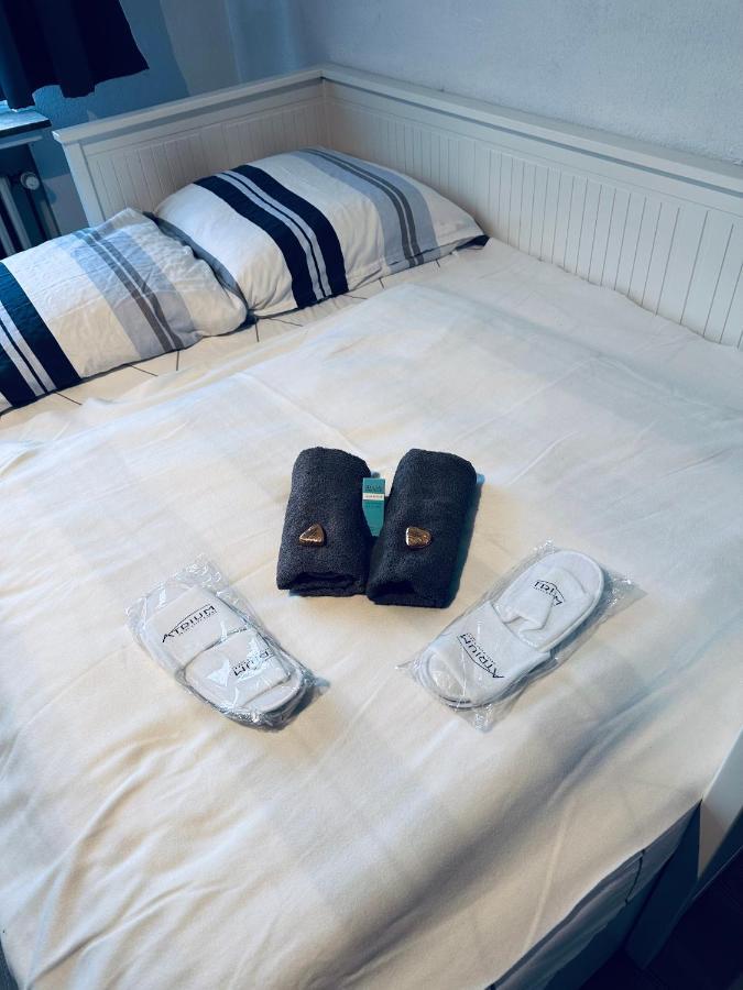 4 Zimmer 11 Personen Wohnung Garten Terrasse Grill 2 Badezimmer Wuppertal Eksteriør billede