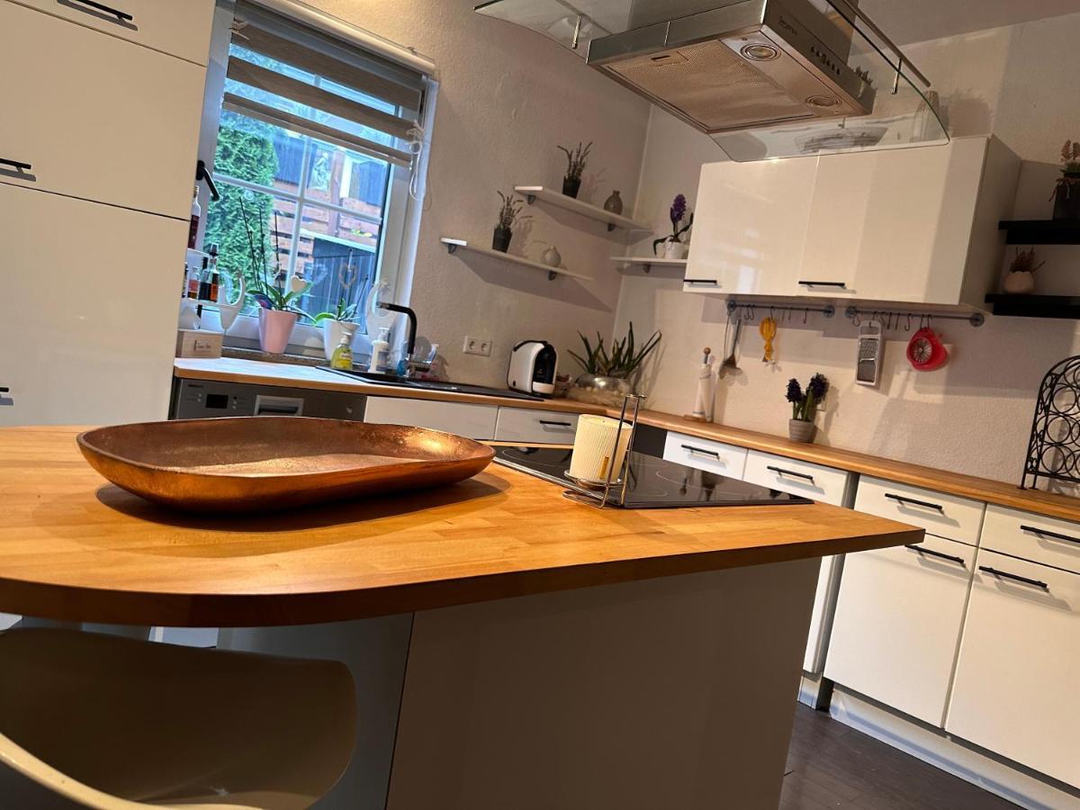 4 Zimmer 11 Personen Wohnung Garten Terrasse Grill 2 Badezimmer Wuppertal Eksteriør billede